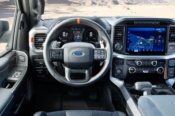 Ford F-150 Raptor: пикап, покоряющий бездорожье фото 6