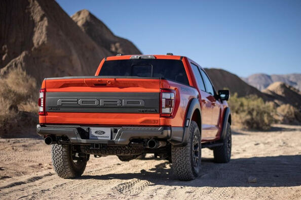 Ford F-150 Raptor: пикап, покоряющий бездорожье фото 5