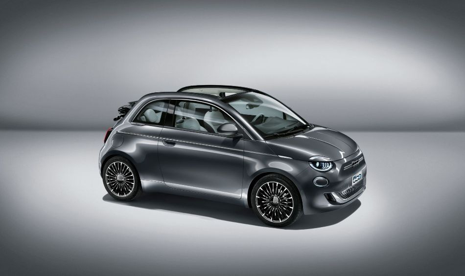 Fiat 500e Cabrio: стильный электрокабриолет для города