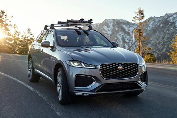 Обновлен Jaguar F-Pace: обзор британского кроссовера фото 2