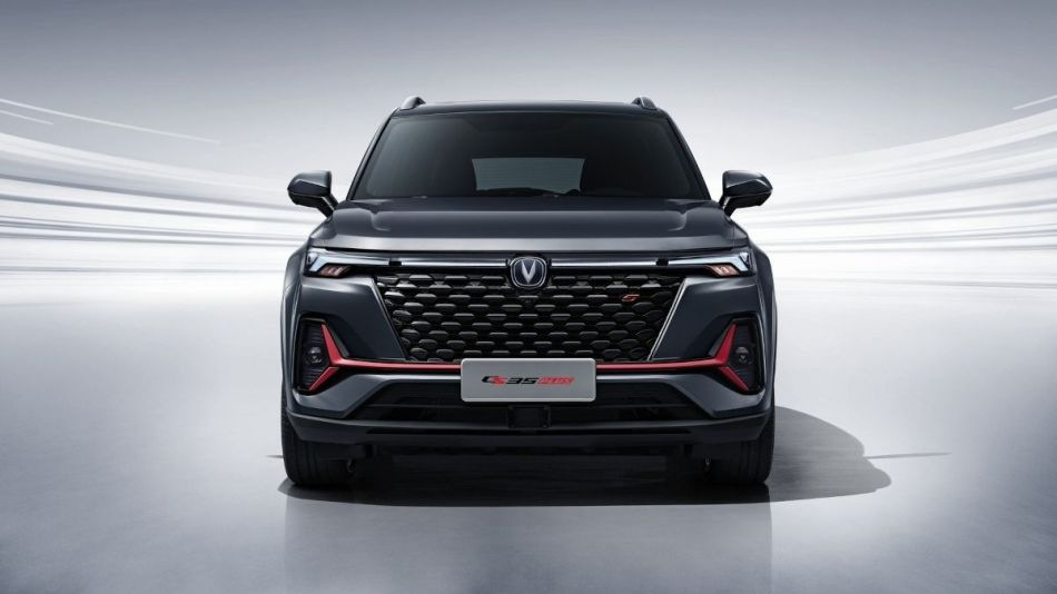 Changan CS35 Plus: обновленный компактный кроссовер