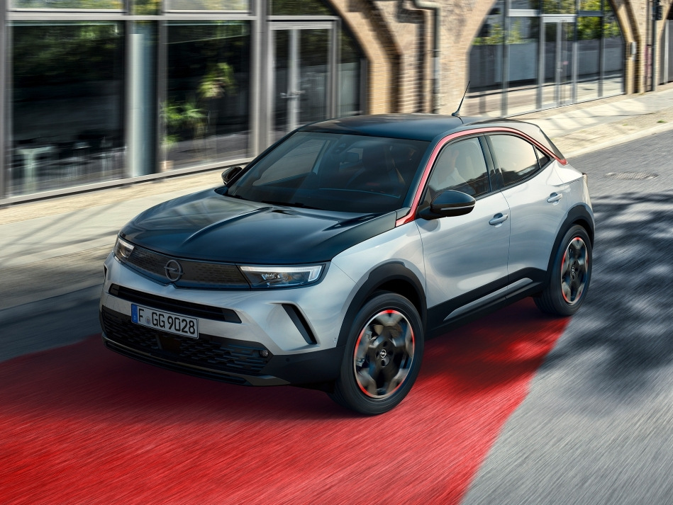 Обзор второго поколения компактного городского кроссовера Opel Mokka
