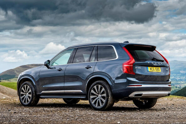 Volvo XC90: обзор обновленного внедорожника второго поколения фото 4