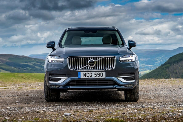 Volvo XC90: обзор обновленного внедорожника второго поколения фото 3