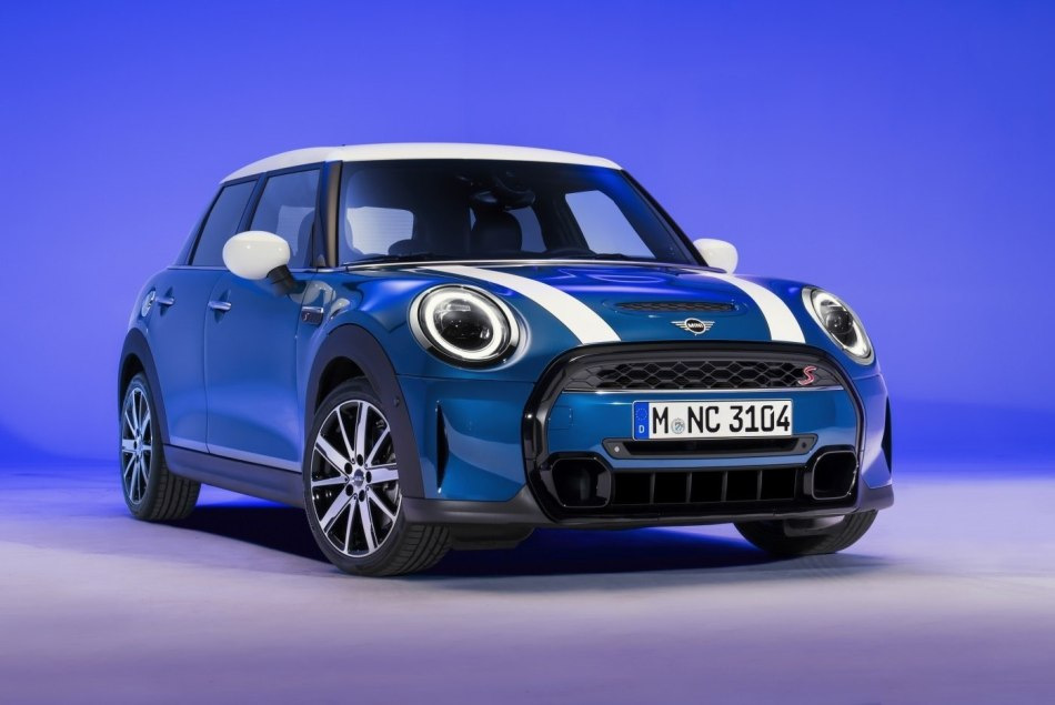 MINI Hatchback 5D: обзор компактного хэтчбека III поколения