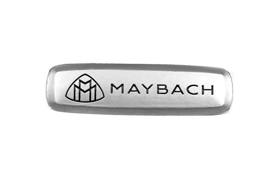 Maybach Алюминиевый шильдик для ковриков (1шт) Image Maybach Алюминиевый шильдик для ковриков (1шт) Image