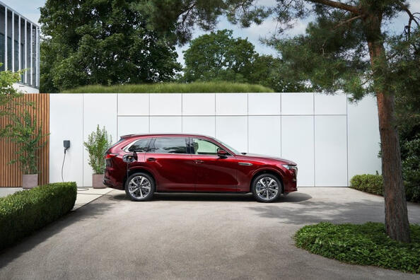 Mazda CX-80: обзор японского премиального кроссовера 2024 года фото 2