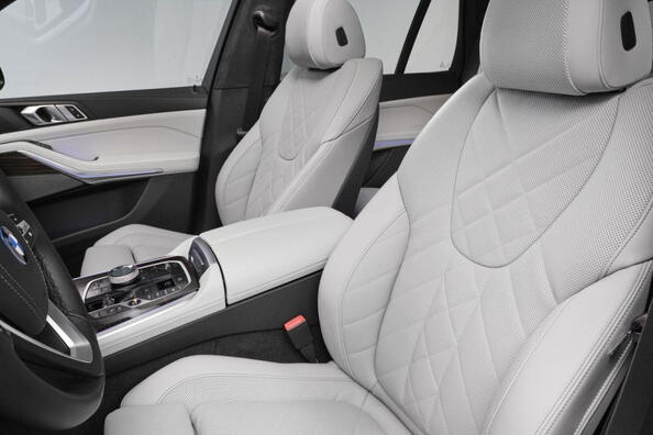 Обновленный BMW X5: роскошь, технологии и спортивный дух фото 7