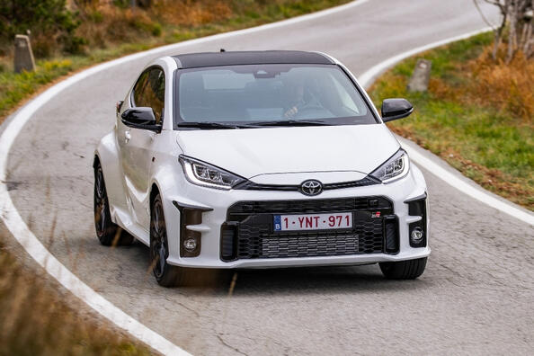 Toyota GR Yaris: обзор заряженного хот-хэтча