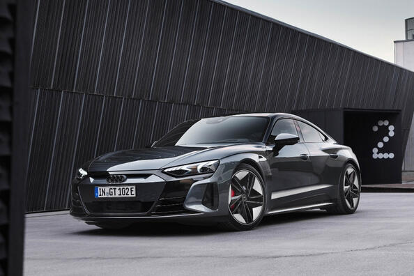 Audi RS e-tron GT: электрический монстр со взрывным разгоном