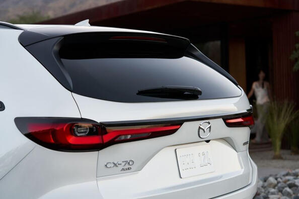 Обзор Mazda CX-70: премиальное качество и безупречный салон фото 4