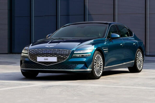 Обзор седана Genesis G80 Electrified: роскошь на электротяге фото 3