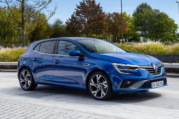 Renault Megane Hatchback: французский шарм с новыми технологиями