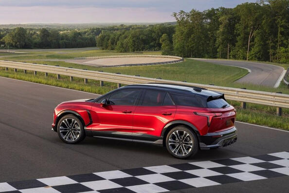 Chevrolet Blazer EV: обзор электрического кроссовера, характеристики и запас хода LT, RS, SS фото 2