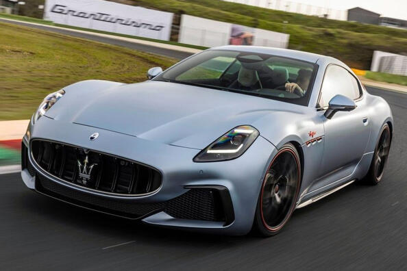 Обзор роскошного купе II поколения Maserati GranTurismo фото 2