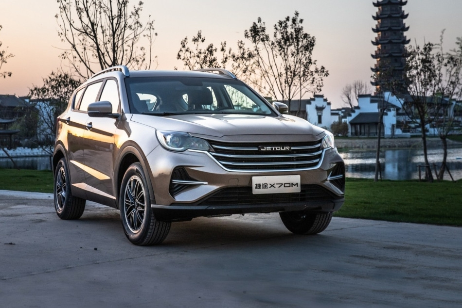 Обзор среднеразмерного семейного кроссовера Jetour X70M