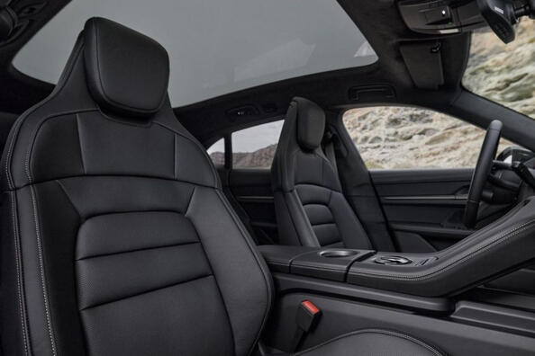 Porsche Taycan Cross Turismo 2024: обновленный электрический универсал фото 6
