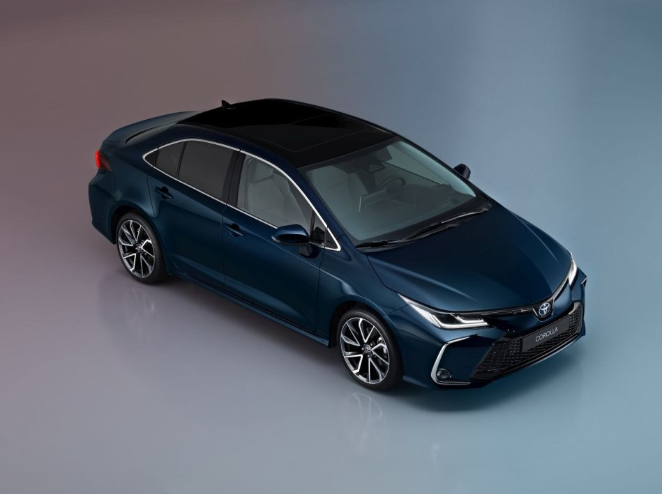 Обзор обновленного Toyota Corolla Sedan 2023