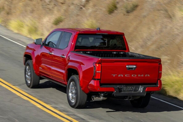 Обзор Toyota Tacoma Double Cab 2023: легендарный пикап в четвертом поколении фото 4