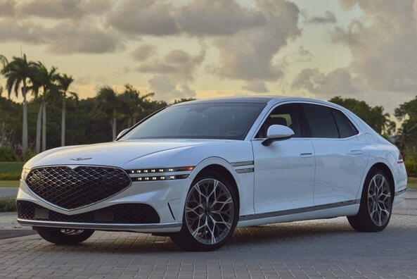 Обзор второго поколения люксового седана Genesis G90