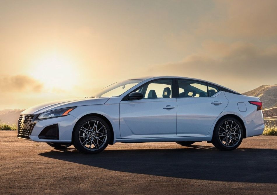 Nissan Altima: обновленный седан для комфортной езды