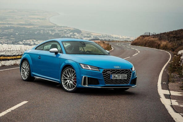 Audi TTS Coupe: спортивный характер в элегантном купе фото 2