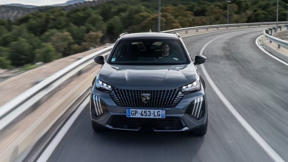 Фейслифтинг Peugeot 2008 второго поколения 2023
