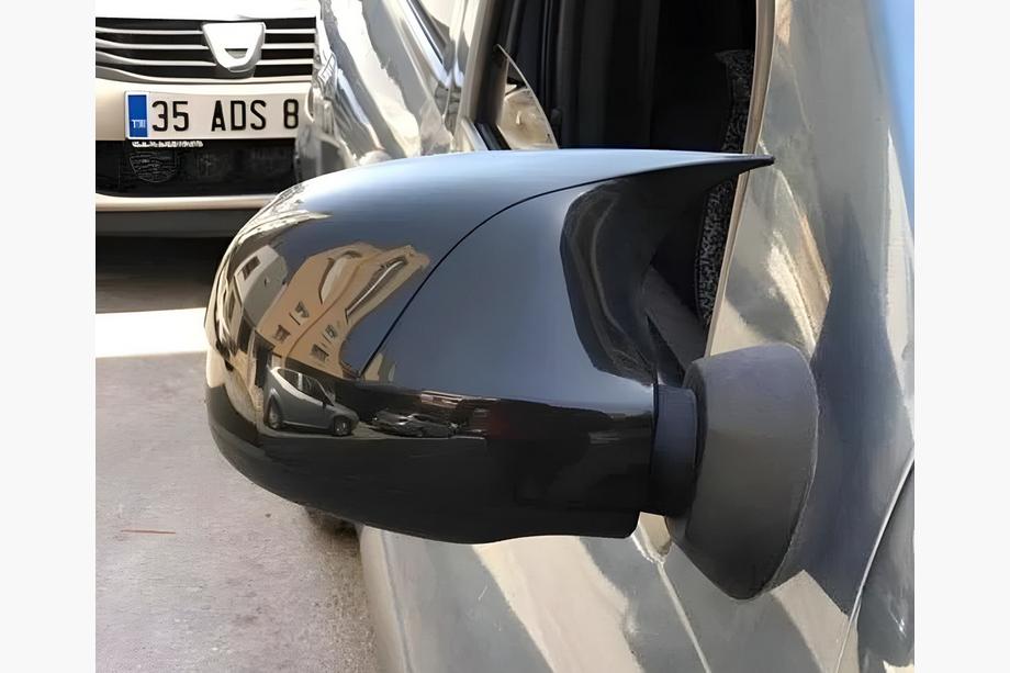 Dacia Duster 2008-2018 гг. Накладки на Зеркала BMW-Style (2 шт) V-2 Фото 4