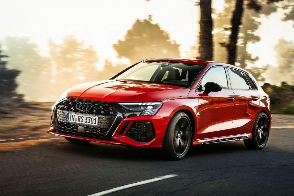 Обзор Audi RS 3 Sportback: мощный и спортивный хэтчбек