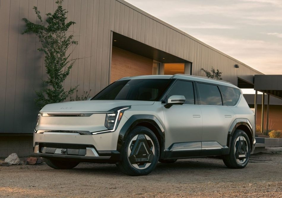 Обзор нового электрического кроссовера Kia EV9