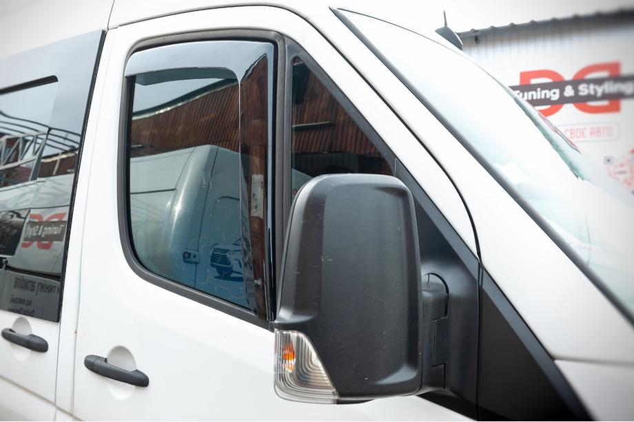 Volkswagen Crafter 2006-2016 гг. Вставные ветровики на окна (тонированные, 2 шт., Cagatay) Фото 4