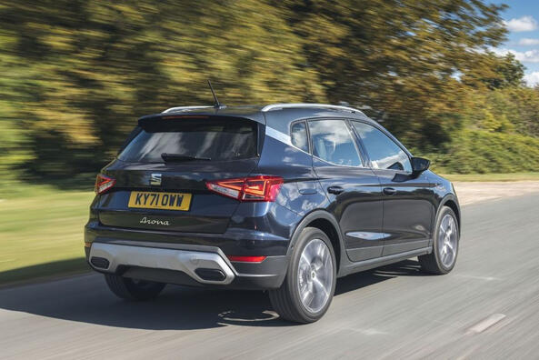 SEAT Arona: свежий взгляд на компактный кроссовер фото 4