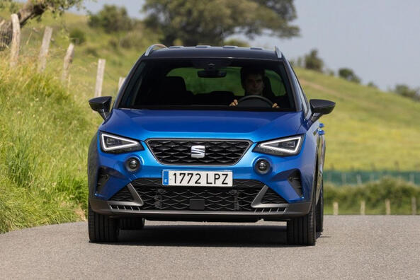 SEAT Arona: свежий взгляд на компактный кроссовер