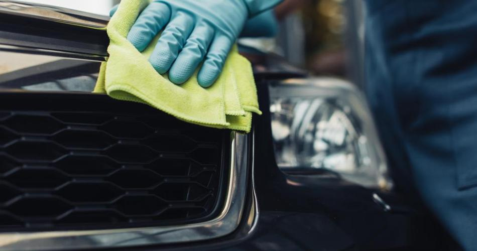 Как правильно очистить решетку радиатора автомобиля?