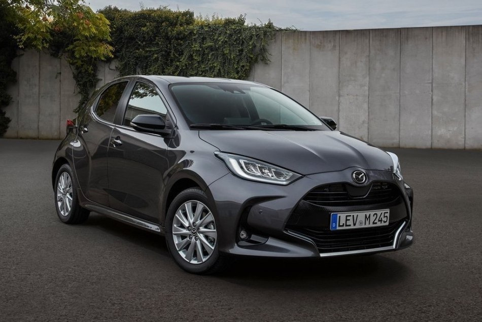 Субкомпактный хэтчбек Mazda 2 Hybrid