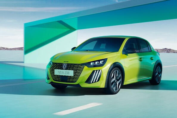 Обзор Peugeot 208 второго поколения 2023 года фото 2