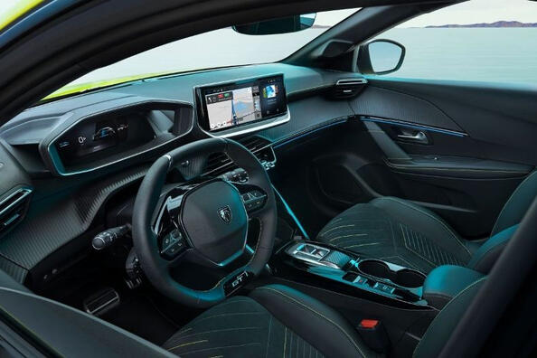 Обзор Peugeot 208 второго поколения 2023 года фото 6