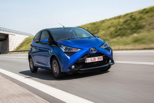 Обзор рестайлинга Toyota Aygo второго поколения фото 2