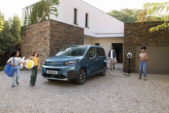 Обзор рестайлингового электрического Citroen e-Berlingo третьего поколения фото 3
