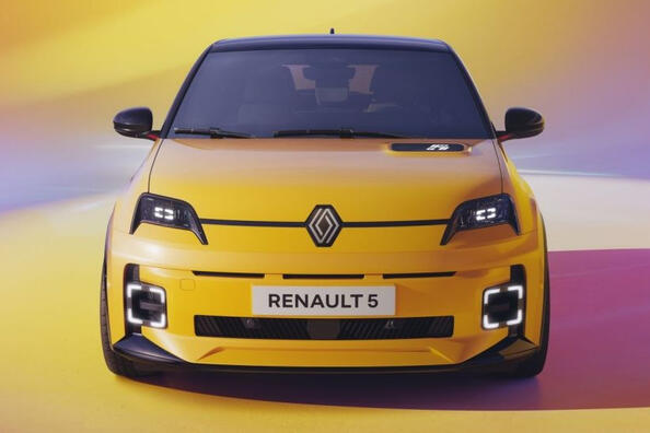 Обзор субкомпактного электромобиля Renault 5 E-Tech 2024