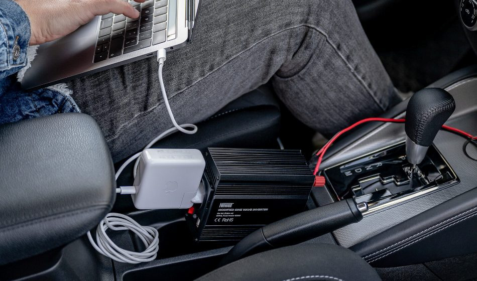 Как получить 220 вольт в автомобиле?