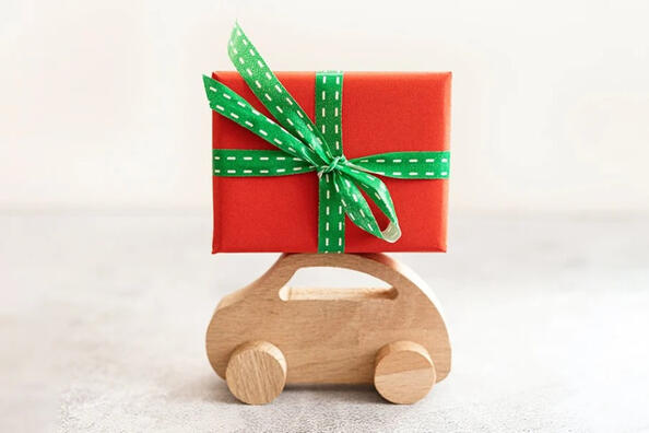 Что подарить водителю на День автомобилиста: идеи подарков, которые точно порадуют