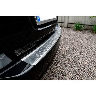 Накладка на задний бампер Carmos V2 (SW, нержавейка) Volkswagen Golf 6 2008-2014 гг. фото 1