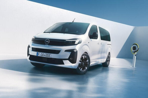 Обзор электрического минивэна Opel Zafira Electric 2024