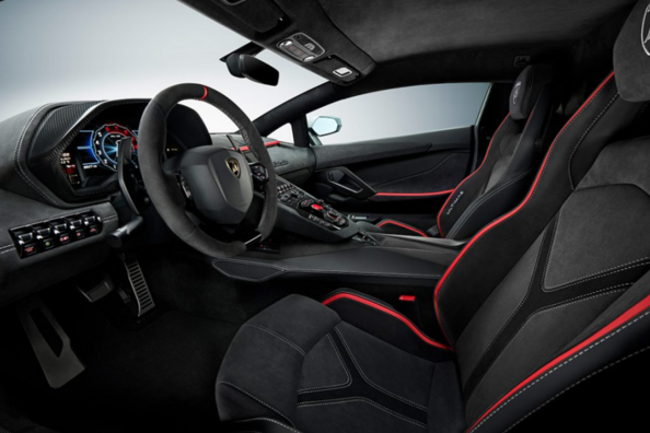 Алькантара в тюнинге автомобилей: варианты использования