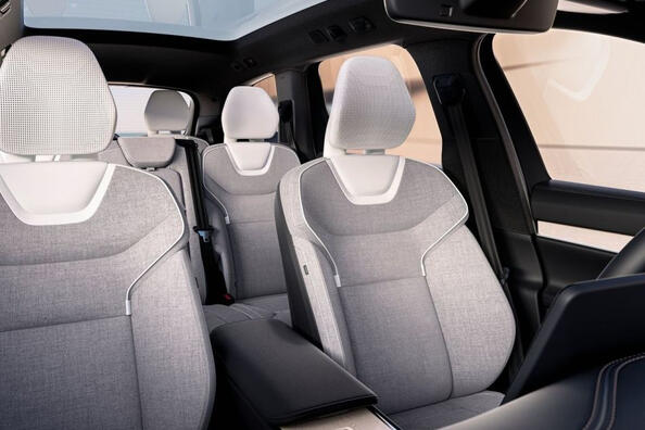 Обзор Volvo EX90: новый стандарт роскоши и безопасности фото 6