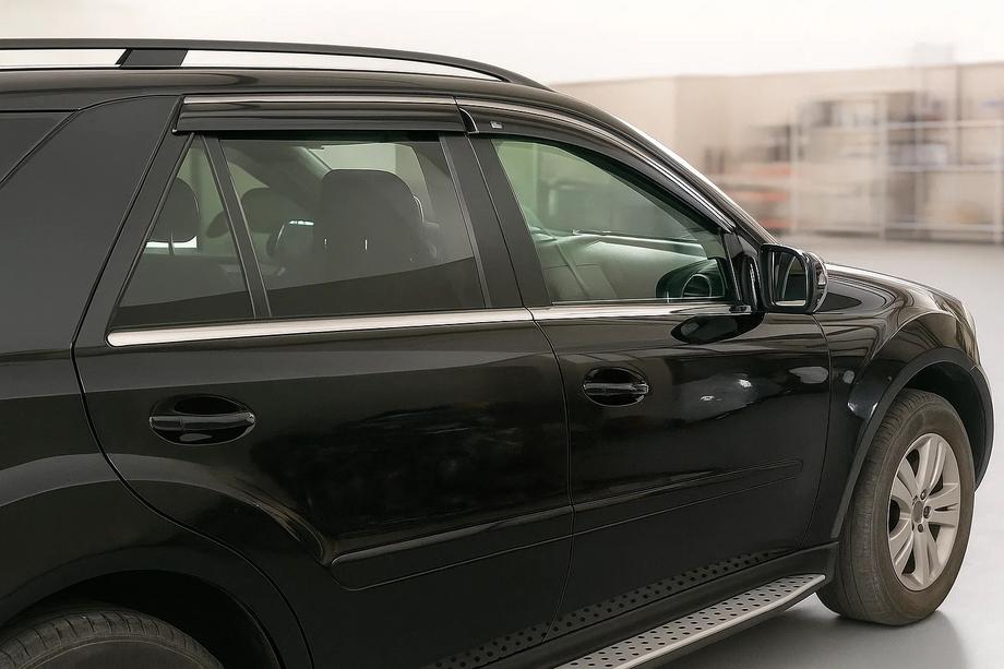 Mercedes ML W164 2005-2011 гг. Ветровики с хромированным молдингом Niken Luxury (4 шт) Фото 3