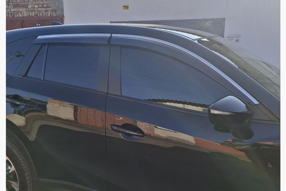 Mazda CX-5 2012-2017 гг. Ветровики с хромированным молдингом Niken Luxury (4 шт) Фото 3