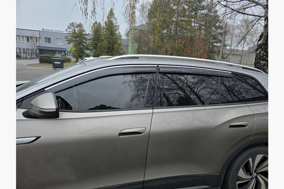 Ветровики с хромированным молдингом Niken Luxury (4 шт) Image Ветровики с хромированным молдингом Niken Luxury (4 шт) Image