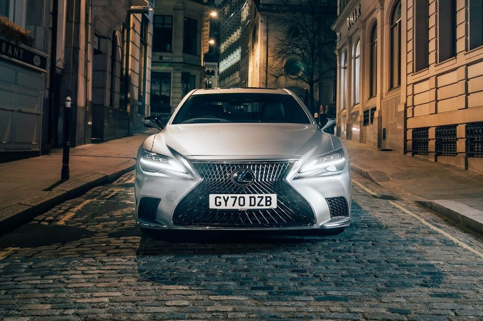 Обзор рестайлинга пятого поколения Lexus LS